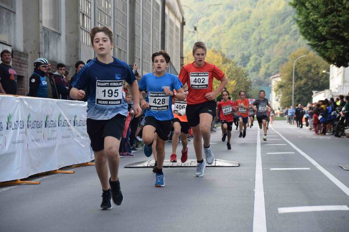 Gozatu egin dute txikienek S 52 1634039498578