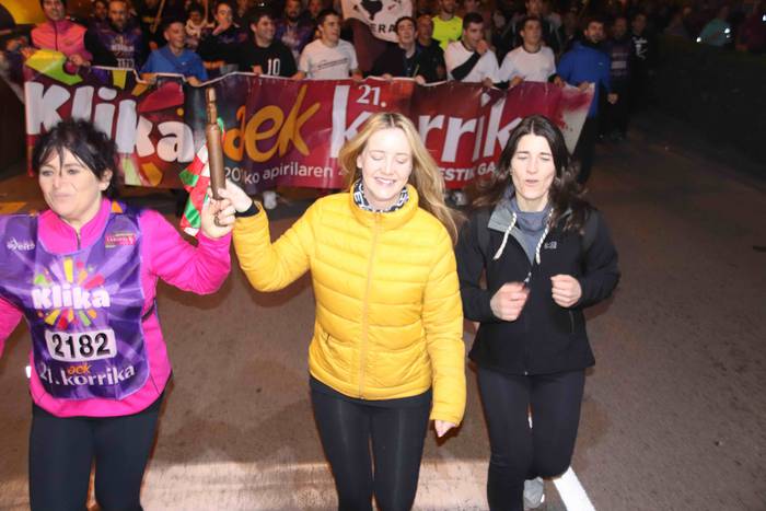 21. Korrika, Villabonan, Iru 6 1555132632241