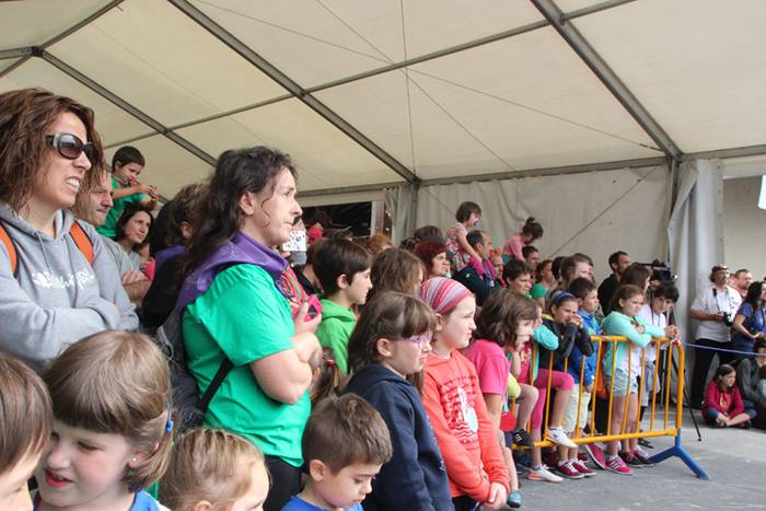 Ikaztegietako Eskola Txikiak Festa 6 1465744459152