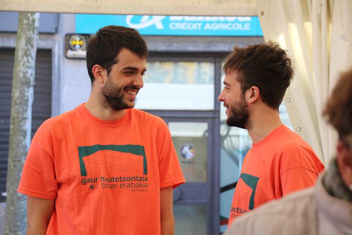 Aurpegi ezagunak bozka emate 61 1489931366444