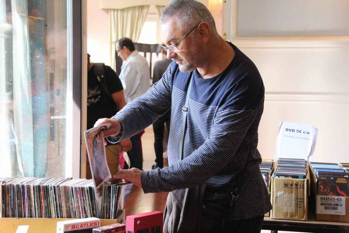 Kasinoan, disko eta liburu a 14 1567859717132