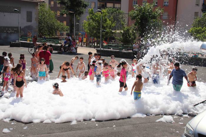 Saharako haurrei harrera egi 80 1530545094688