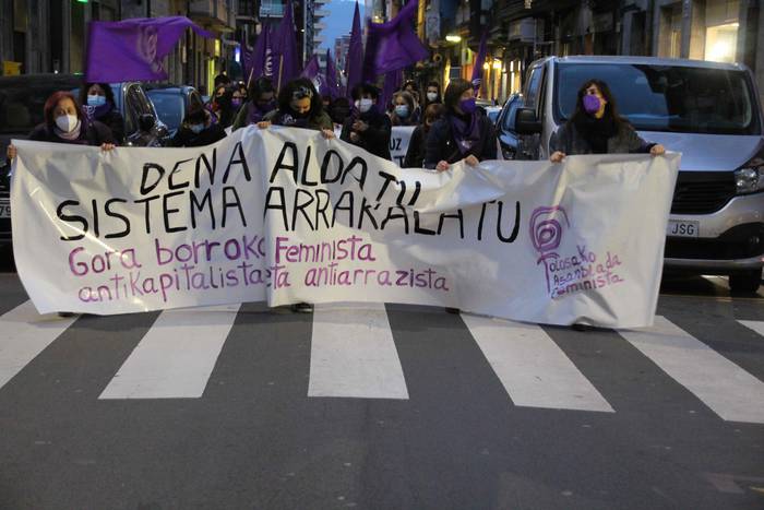 Emakumeek eskualdeko kaleak  32 1615231243896