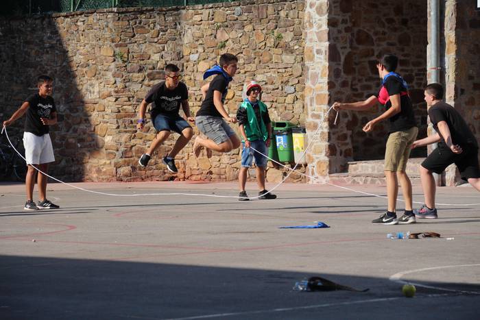 Lehiatik gutxi, festatik ask 12 1534073775356