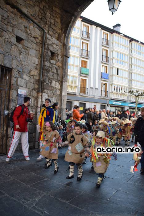 udaberri dantzari txikien kalejira 27 1454767834305