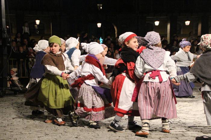 Olentzero eta Mari Domingi 2015 85 1450983322653