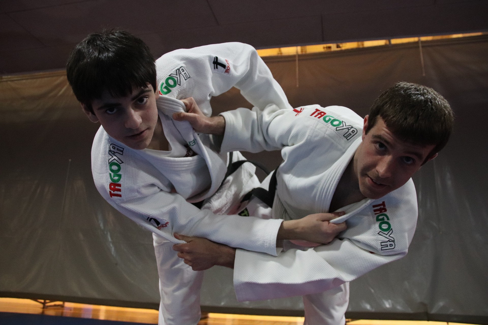 Tatami gaineko mugimendu zehatzak