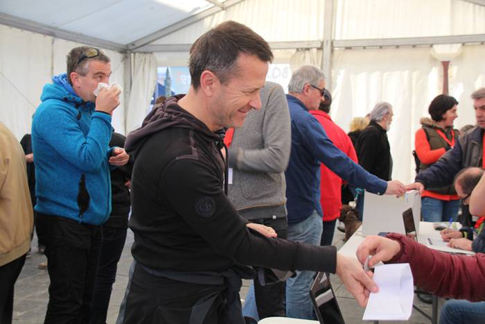 Aurpegi ezagunak bozka emate 8 1489931079364