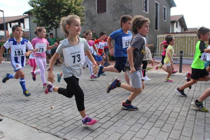 Asteasu San Pedro jaiak haur 25 1498651902168