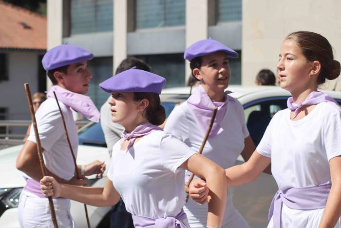 Ibarra zeharkatu dute, danbo 10 1661344764499