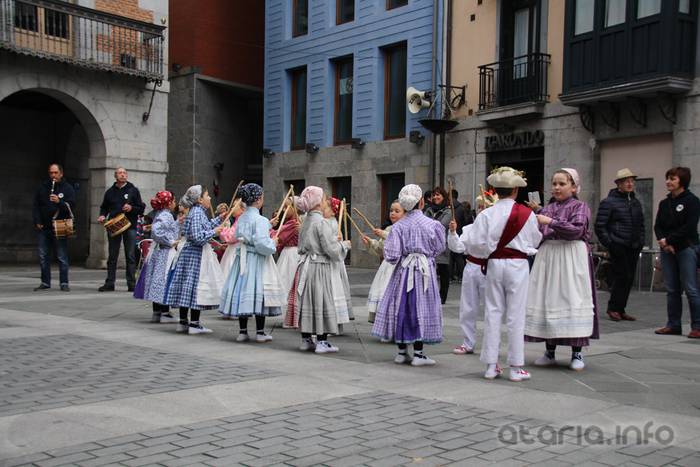 Dantzari Txiki eguna Tolosan 2016 8 1458400056801