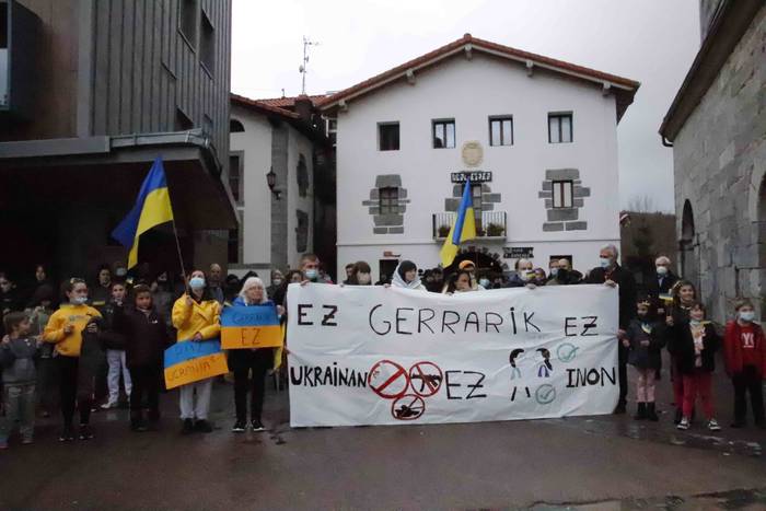 Ukrainaren aldeko elkarretar 11 1646494985363