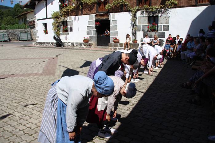 GOIAZKO ANDRA MARI JAIAK 201 37 1502631709438