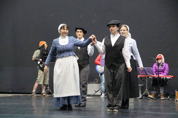 Lizartzako inauteriak 2016 antzerkia 10 1453571679933