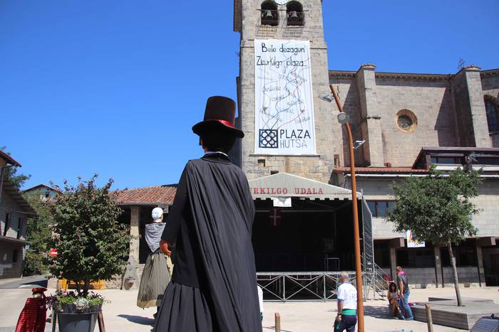 Txikiak buruhandiei ihesi ib 28 1566045838377