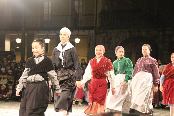 Olentzero eta Mari Domingi 2015 94 1450983326306