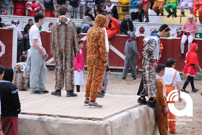 Zezenak adarrak okerrak ditu 28 1488277317503