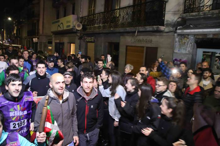 Orain, gaur eta hemen, dena  4 1555133844030