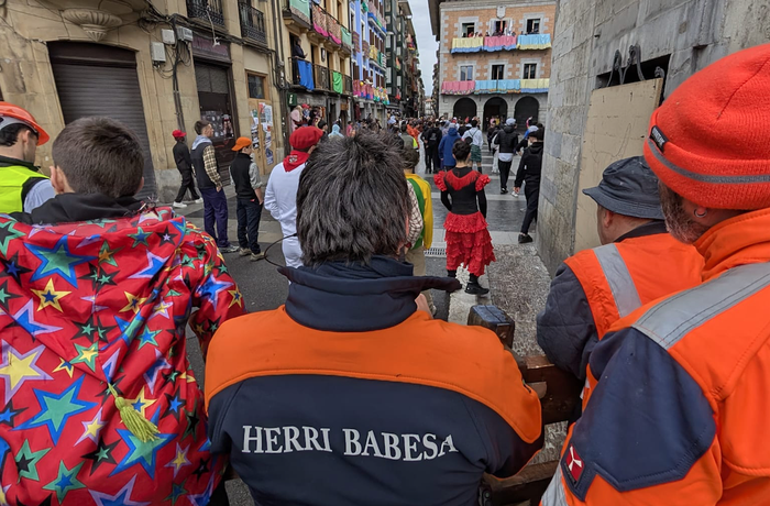 Herri Babeserako boluntario bila