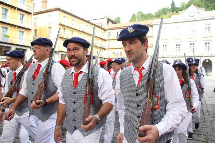 Lizarrez apaindutako kaleeta 138 1498311948967