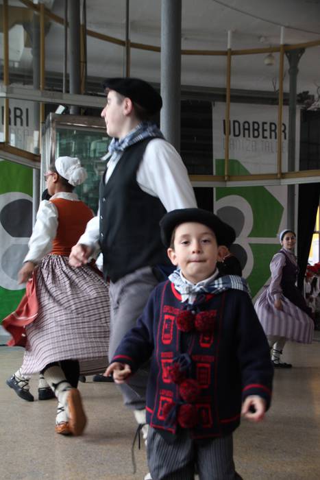 Sueltoan dabiltza 54 1521910074190