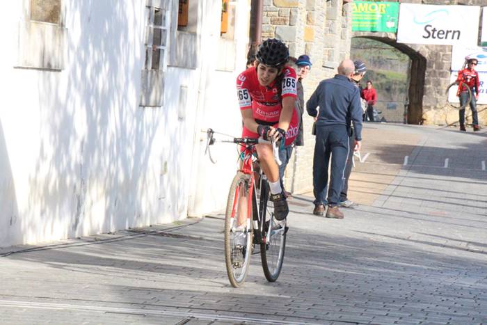 ASTEASUKO ZIKLO KROSA 2016 22 1481215017366