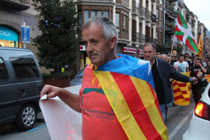 Elkartasuna  gainezka 15 1507057144255