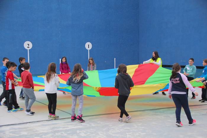 Eskola Txikien topaketak 420 23 1520602510192