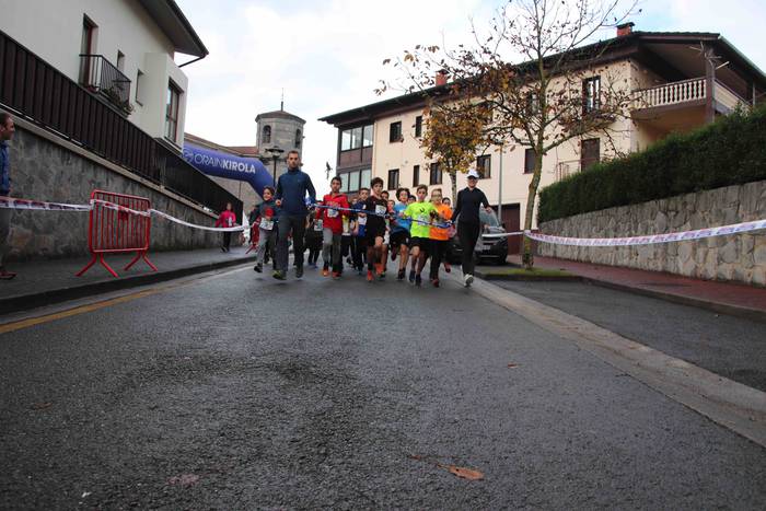 Ume krosa egin dute Amasako  2 1636802230011