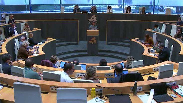 Euskal Herriaren erabakitzeko eskubidea aitortzea aldarrikatu dute Gipuzkoako Batzar Nagusiek