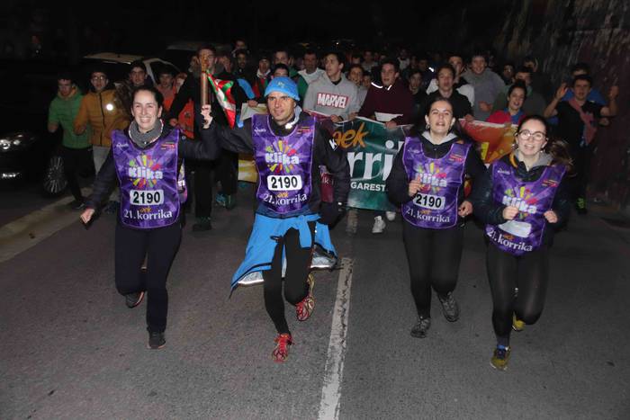 Orain, gaur eta hemen, dena  25 1555133855532