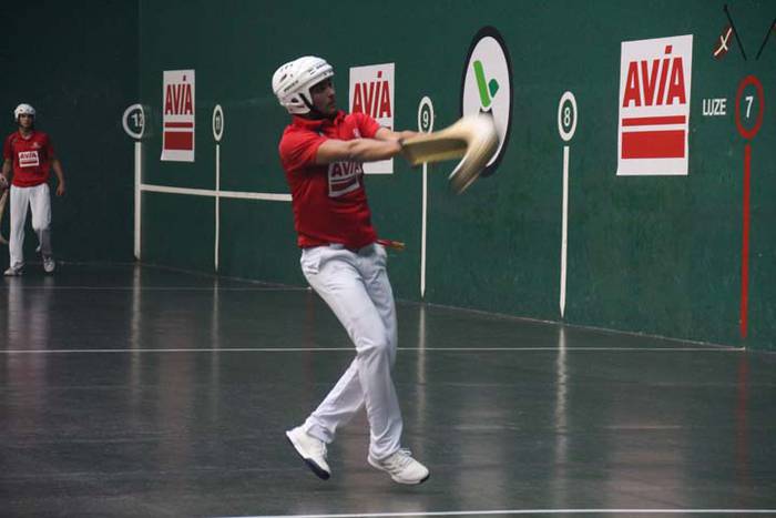 ZESTA PUNTA ELOLAREN OROIMEN 15 1512735365382