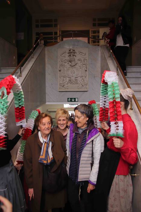 Lehen zinegotzi emakumeei om 4 1552136920788