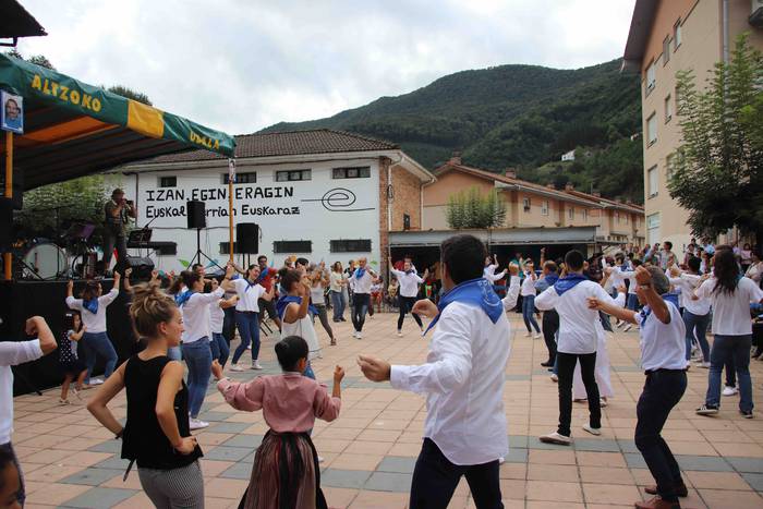 Euskal dantzek harrobia dute 30 1567950051669