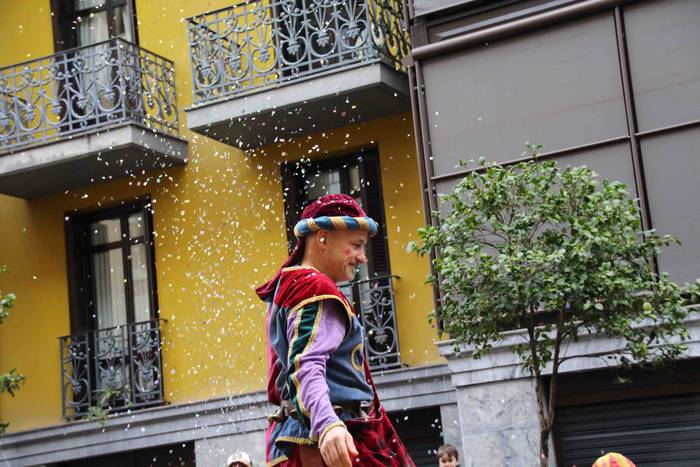 Erdi Arora bidaia, dantzan 11 1575118894507