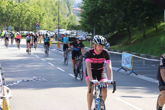 Gurpil gainean, Abraham Olan 8 1559487002374