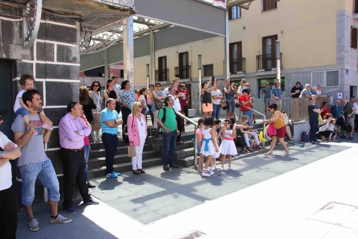 Senidetze Eguna Segundo Mont 18 1559413922625