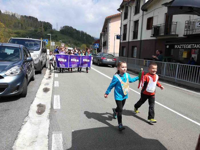 Korrika Txikia egin dute Ika 7 1555079777753