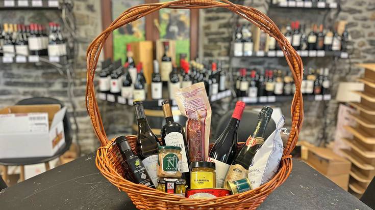 Bertako produktuen sortak, ardoz hornituak