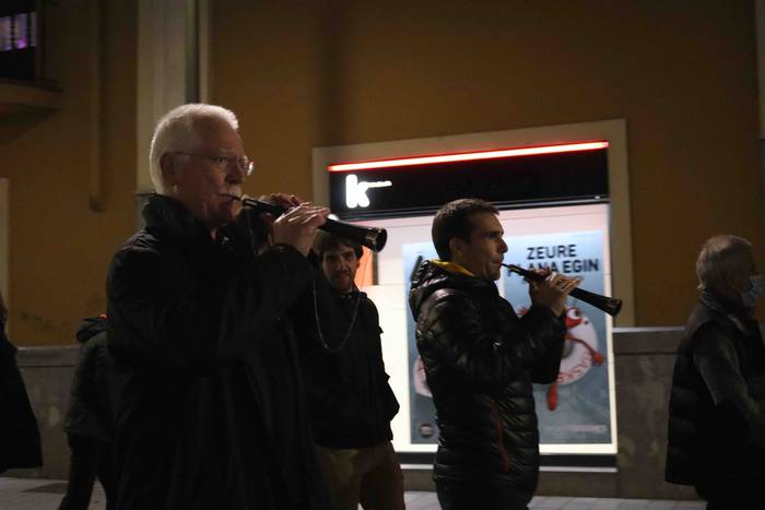 Eskubideen urraketak behin b 8 1640371131679