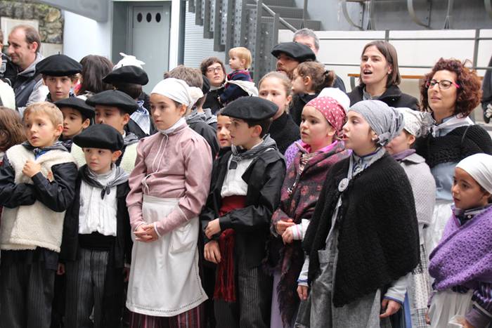 Menditik jaitsi da Olentzero 48 1482586662756