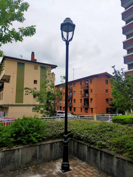 Argiteria publiko berria Etxeondo eta Larrea auzoetan