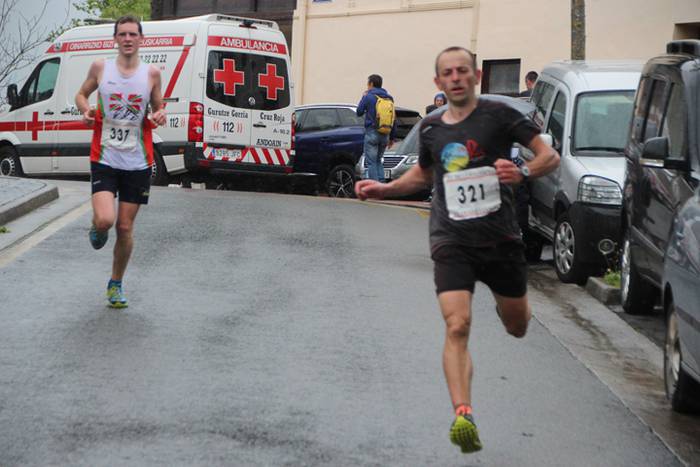 Aitziber Ibarbia eta Julen L 34 1493553912086