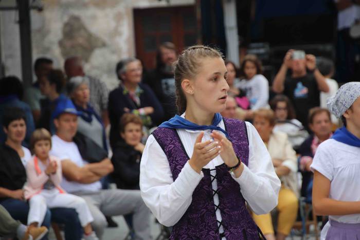 Dantzak, txistuak eta trikit 20 1565549080092