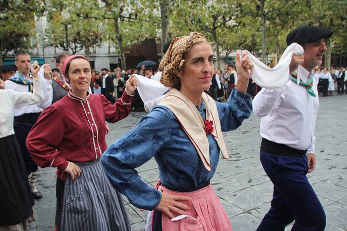 Udaberri Dantza Dezagun Tolo 116 1504963718606