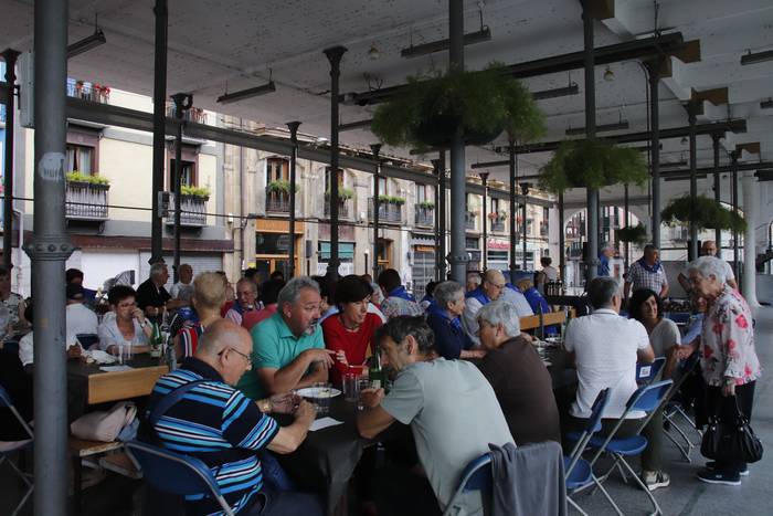 Helduen eguna San Joan jaiak 17 1655997470991