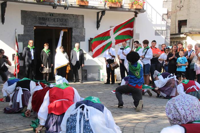 Iritsi da irurarren egun han 25 1506683392071