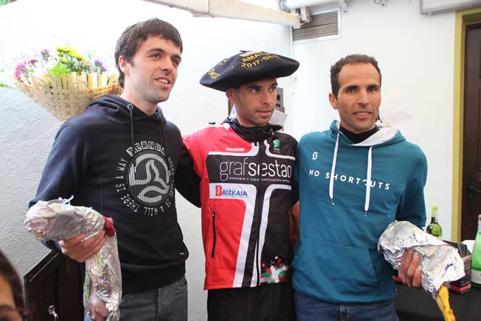 Aitziber Ibarbia eta Julen L 83 1493554200911