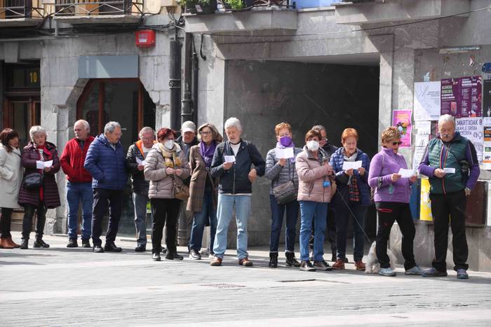 Martxoak 8 bezpera, oneka, p 36 1646657282073