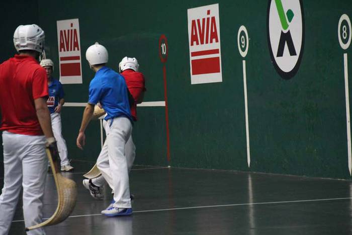 ZESTA PUNTA ELOLAREN OROIMEN 27 1512735425220